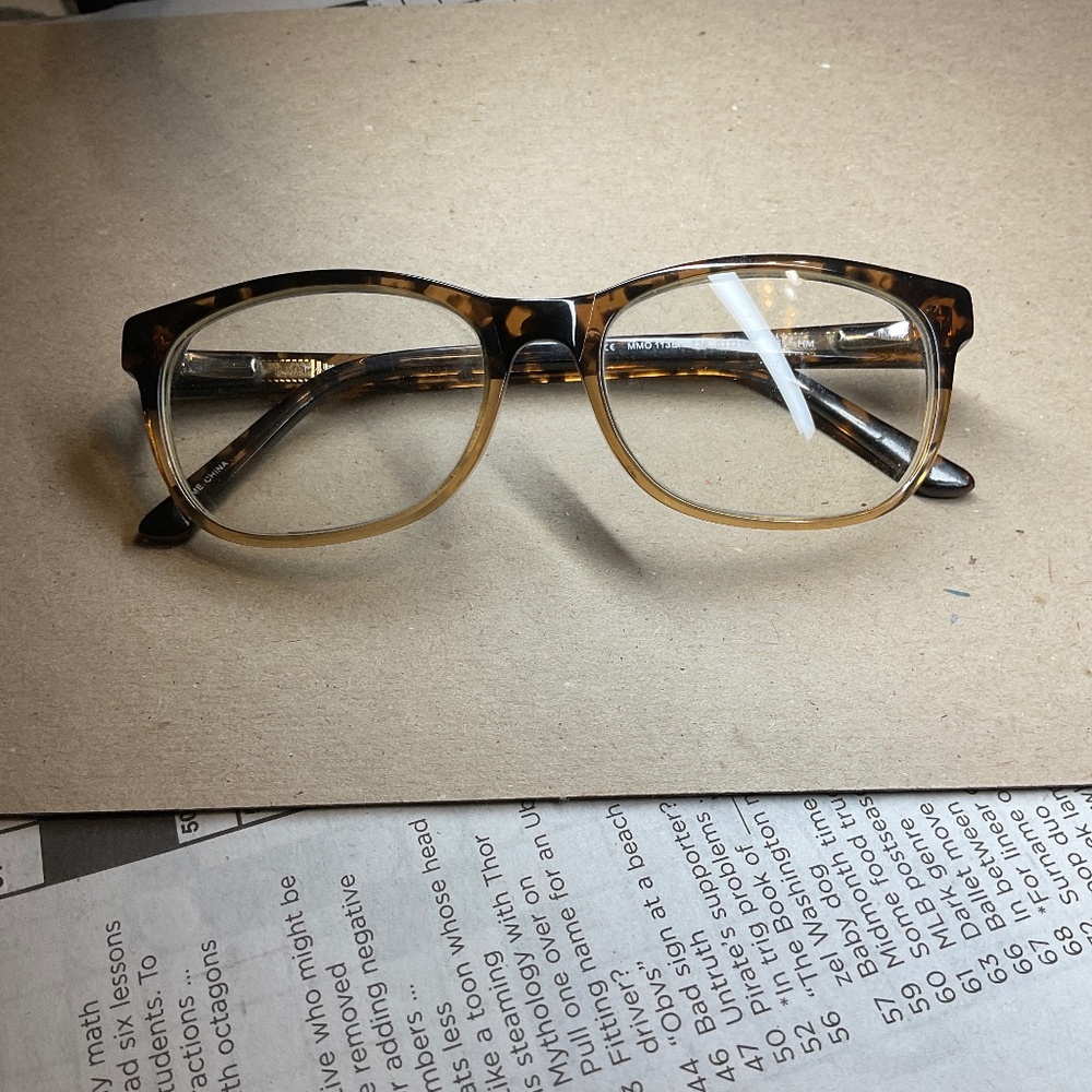tortoise shell hombre glass frames